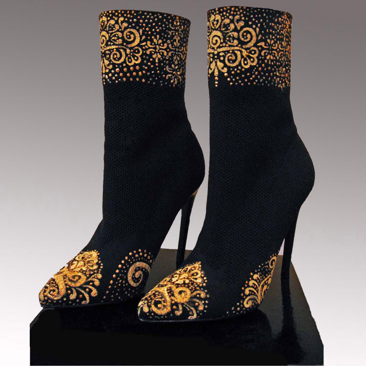 Black Bootiie